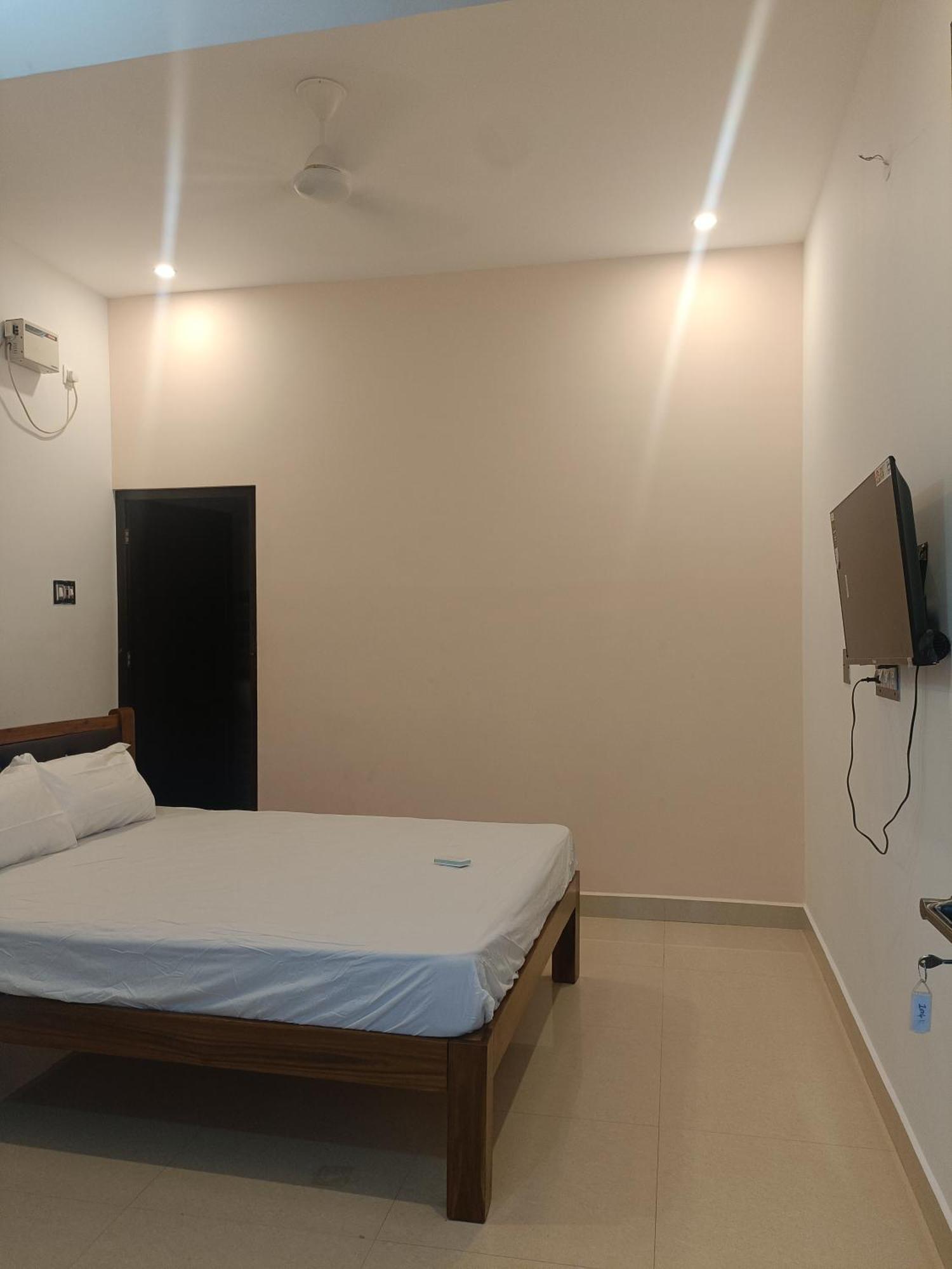 La Starlight Stay Puducherry Buitenkant foto